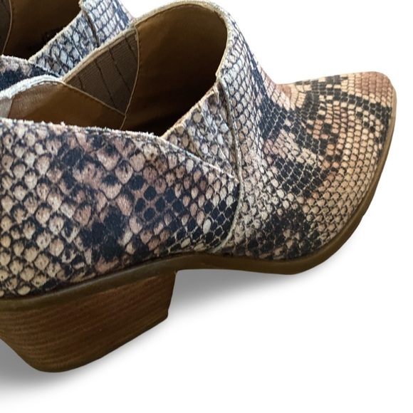 Lucky Brand Wild West Tabea Leather Snake Print Ankle Boots Size 7 - Picture 4 of 5